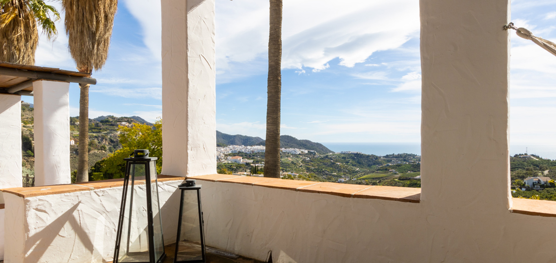 apartamentos frigiliana porche banera hidromasaje tres personas cab